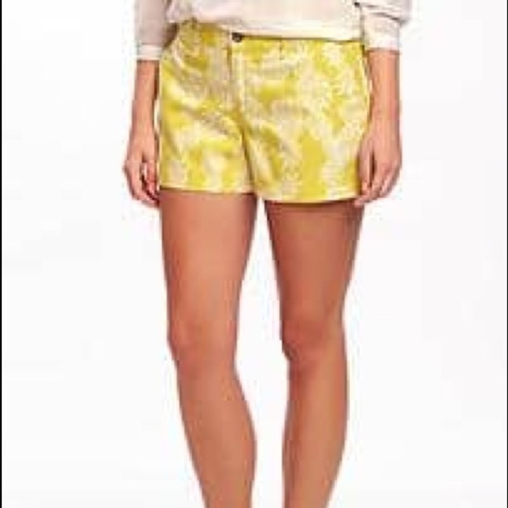 Old Navy pineapple shorts